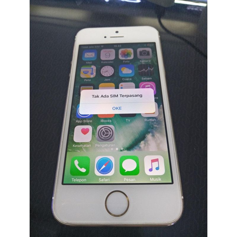 Jual Apple iPhone 5S 16gb gold Bekas