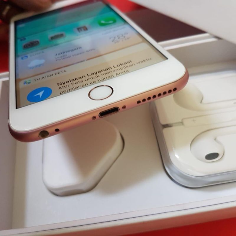 Jual Apple iPhone 6S Plus 64gb rose gold Bekas